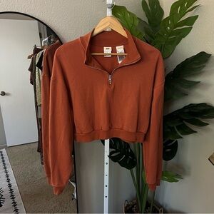 ✨ Levi’s Rust Quarter-Zip Sweatshirt L | Cropped Cozy Fleece Pullover